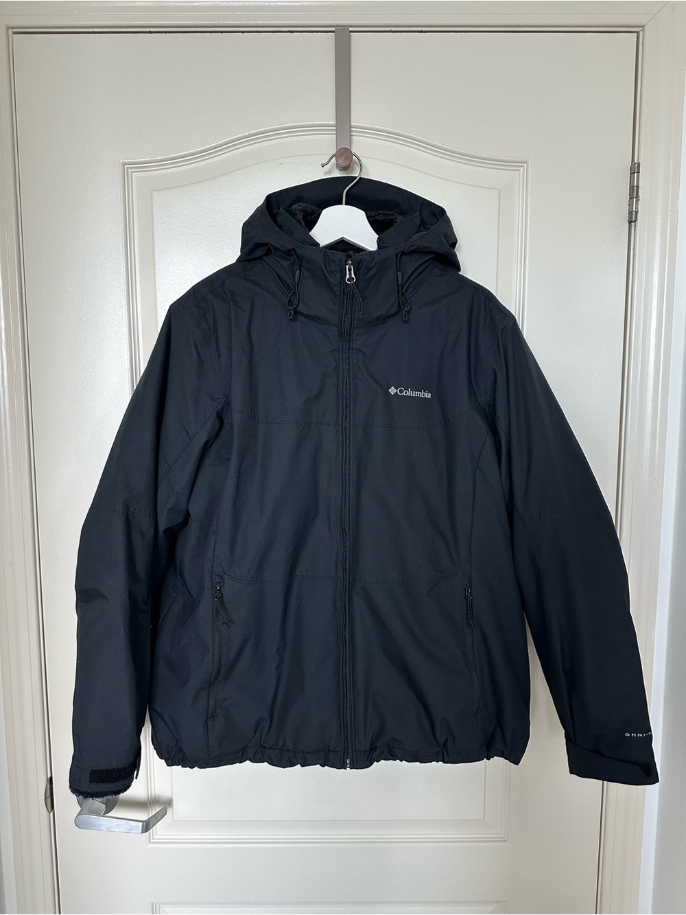 Columbia Women's Black Hooded Raincoat - Lightweight Water-Resistant Jacket